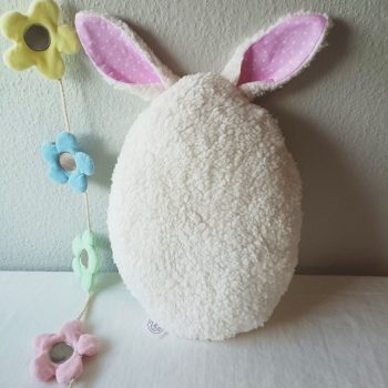 Nyuszifüles tojás párna - rózsaszín